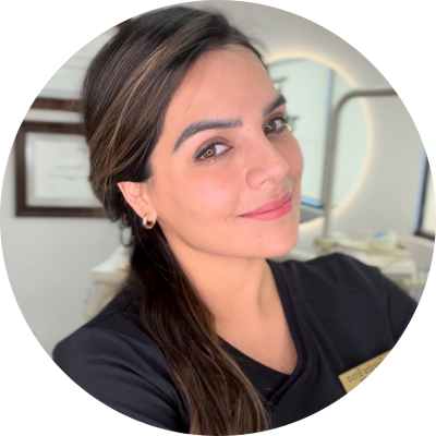 Médica especialista en estética facial Dra. Francine Bravo